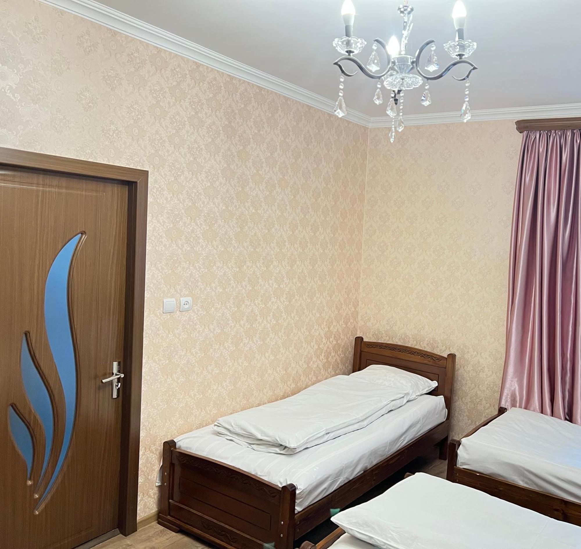 Mikheil Pitskhelauri Guest House Stepantsminda Exterior photo